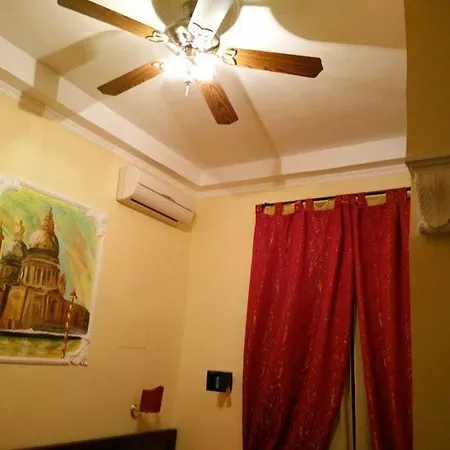 Rudy Center فندق مبيت وإفطار